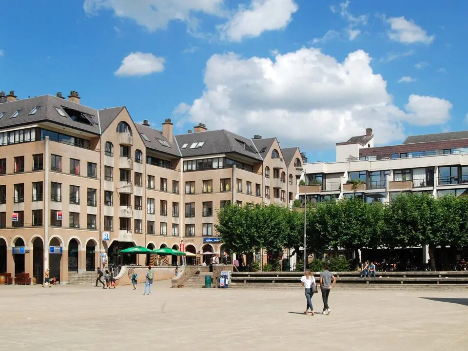 Commune de Louvain la neuve - Grande Place